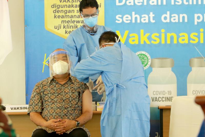 Vaksinasi Covid-19 di DIY, Kamis (14/1/2021). (dok. Humas Pemda DIY)